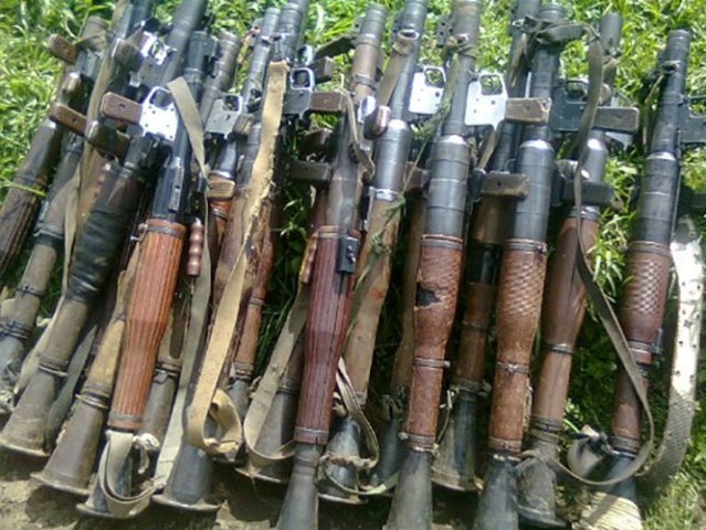 Intwaro abari abarwanyi ba M23 bahunganye zizasubizwa muri Congo Kinshsa hamwe na banyirazo