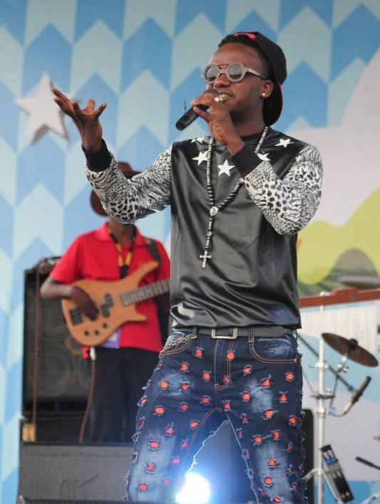 Mani Martin aririmba muri Amani Festival