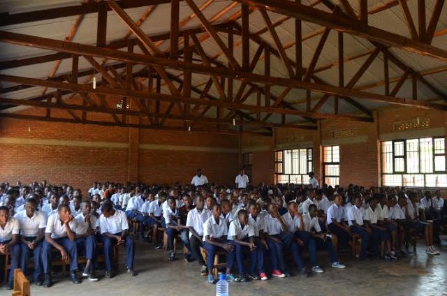 Abanyeshuri biga muri College Docrtina Vitae
