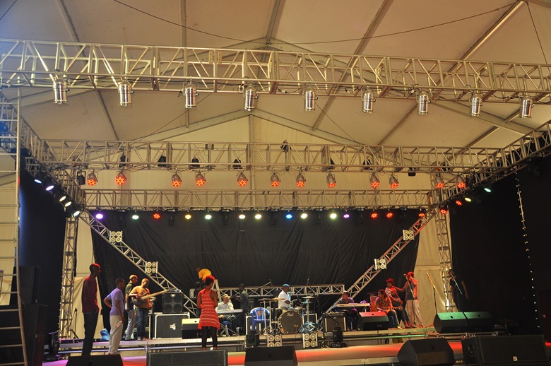 Stage ni gutya yubatse