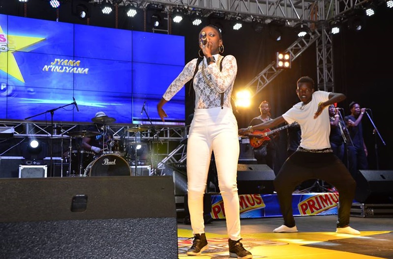 Ku munsi wo gutoranya abahanzi 10 bahatanira PGGSS ya 5 Paccy yaribwaga ibirenge bikomeye ariko amaze kuririmba bihita byikiza
