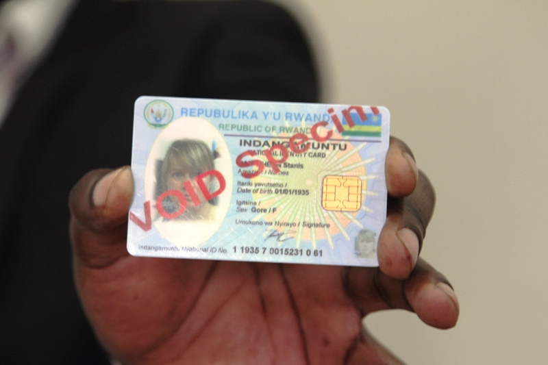 Urugero rw'indangamuntu ikomatanyije; ziri hafi gutangizwa