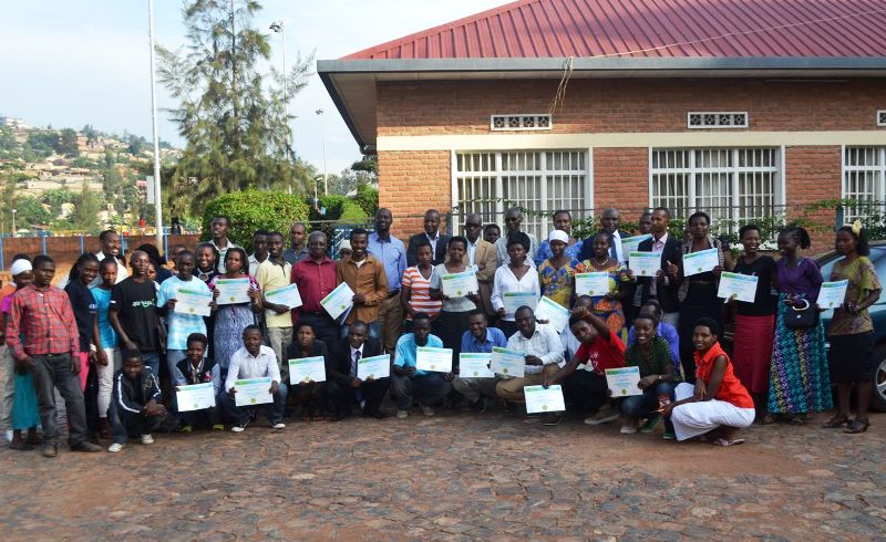 Urubyiruko rusaga 100 rwahuguwe ku kwigangira imirimo itazahomba igitangira