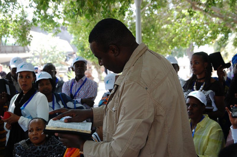 Apostle Gitwaza yigisha ijambo ry'Imana