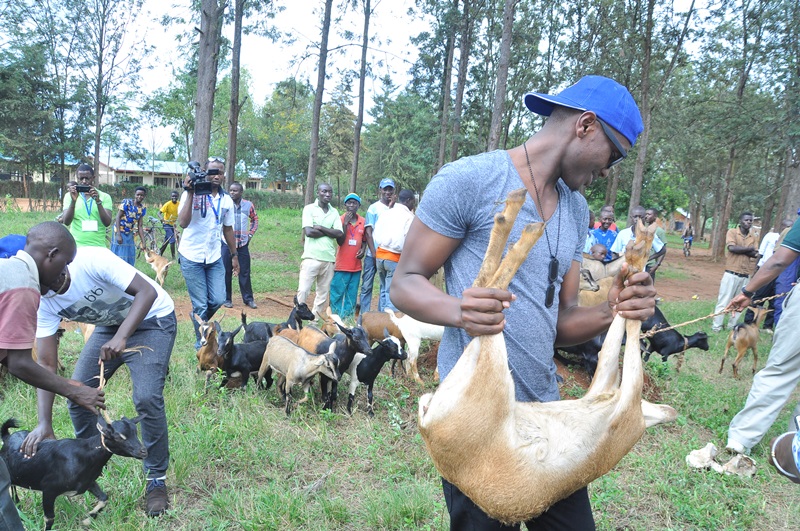 Passy wo muri TNP ni gutya yazanye ihene yatanze