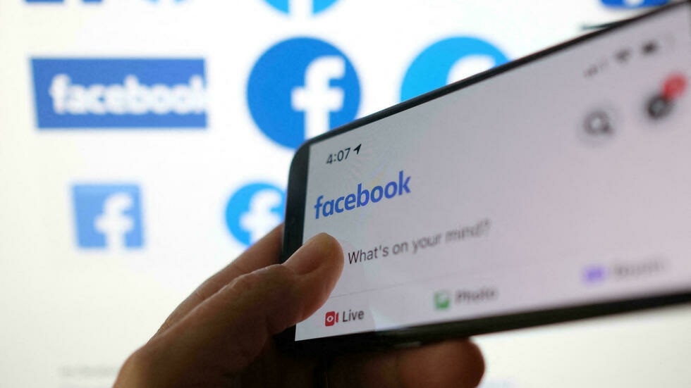 Facebook yahagaritse konti zitanga amakuru y'ibihuha kuri Facebook na Instagram