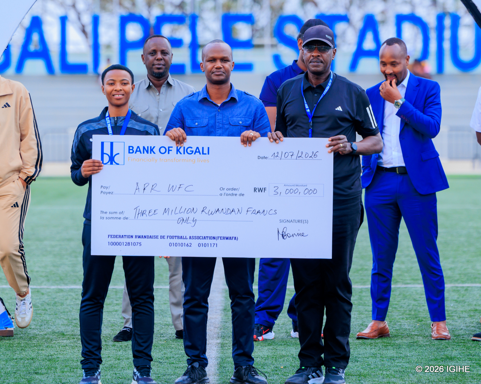 APR WFC yabaye iya mbere mu bakobwa yahembwe miliyoni 3 Frw
