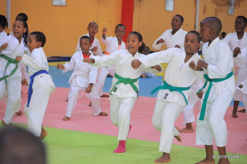 Aba bana bahuriye muri Kigali Sports View Hotel ubwo hafungurwaga ku mugaragaro izi ngando ku wa Gatandatu