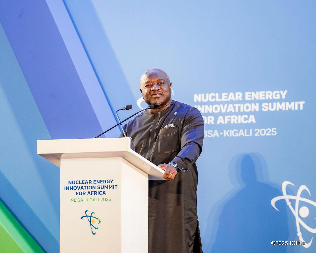 Perezida w'Inama y'Ubutegetsi w'Ikigo cy’Igihugu gishinzwe Ingufu za Atomike mu Rwanda, Lassina Zerbo yagaragaje ko u Rwanda rugeze kure urugendo rwo kurera abahanga mu bijyanye n'ingufu za nucléaire