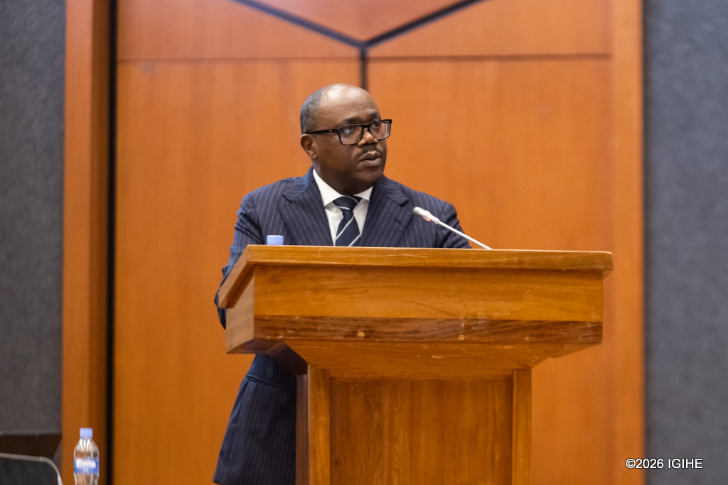 Minisitiri w’Intebe, Dr. Justin Nsengiyumva, yatangaje ko amavugurura yakozwe atagamije kuvunisha umuturage