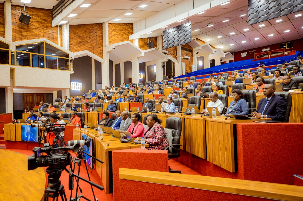 Abadepite bemeje iryo tegeko ritabanje kunyura muri Komisiyo