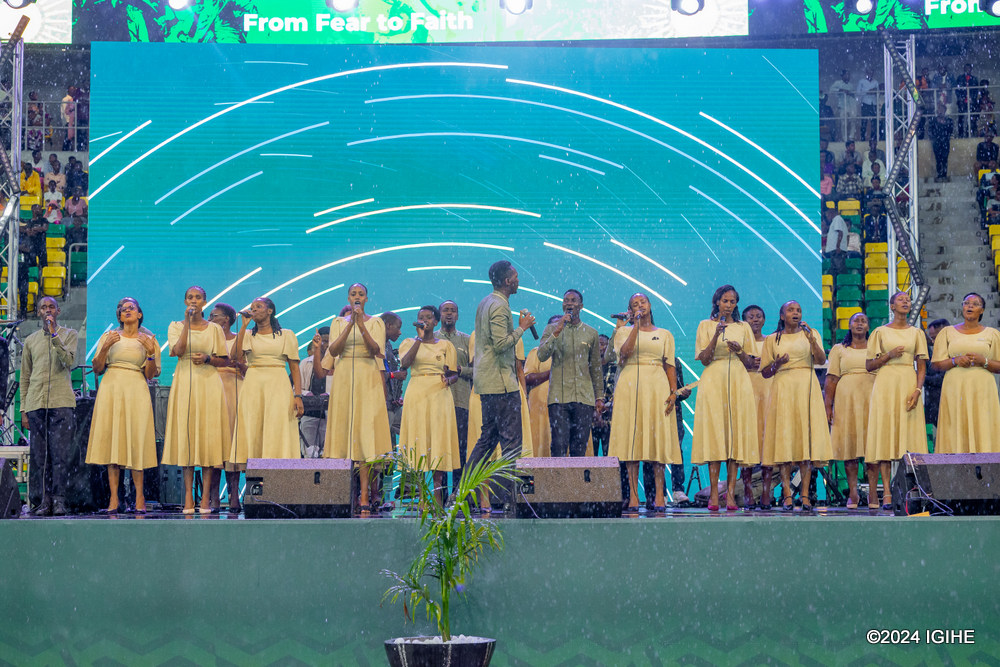 Ambassador Choir yo mu Itorero ry'Abadiventisite b'Umunsi wa Karindwi