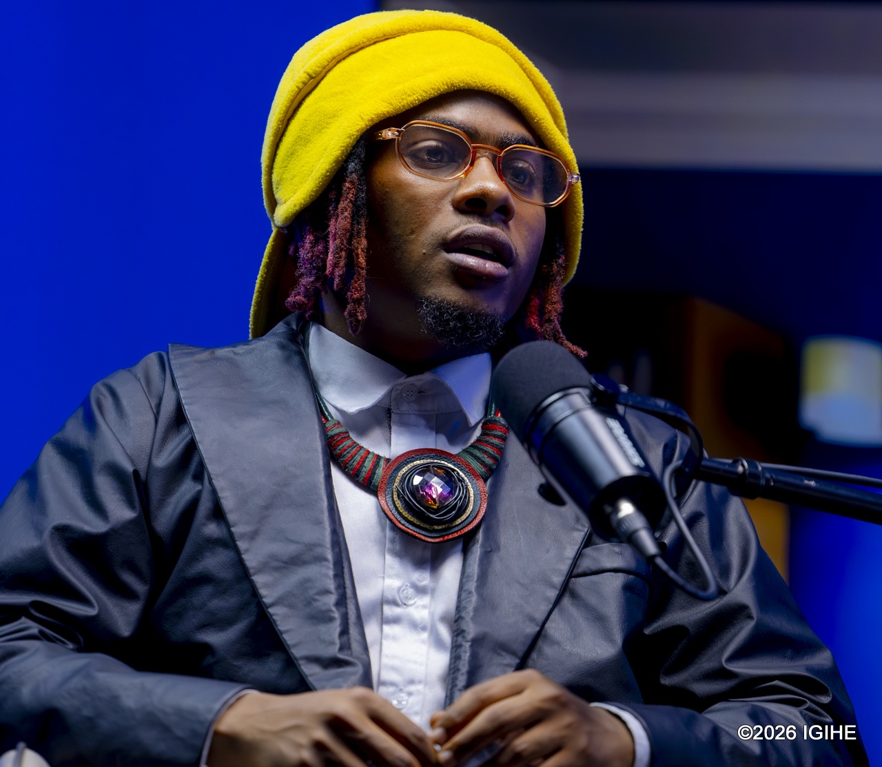 Imyaka itanu irashize Okkama yiyemeje kwinjira mu muziki ndetse kugeza ubu yamaze gushyira hanze album ye ya mbere
