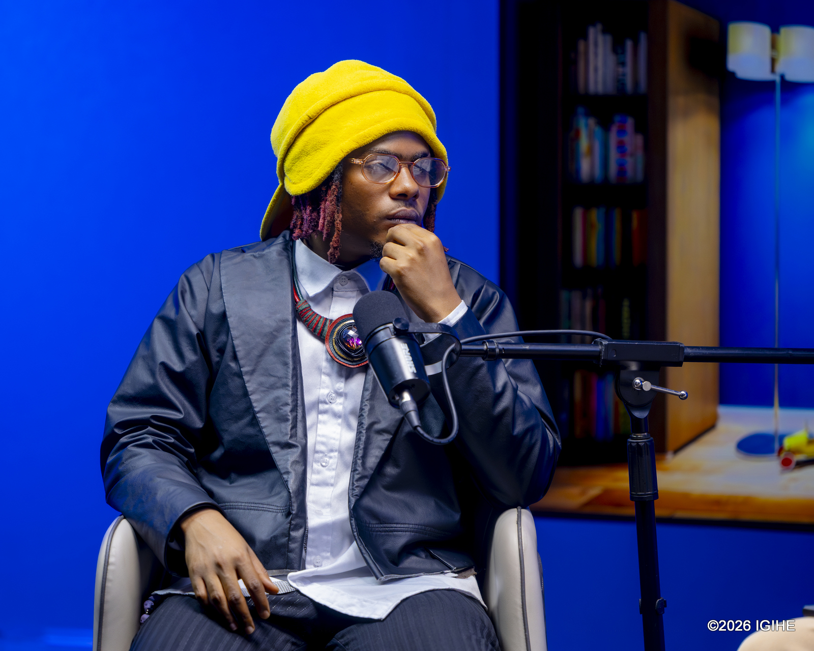 Okkama wahoranye inzozi zo kuba umukinnyi mwiza mu mukino wo koga yahishuye uko yaje kuvamo umuhanzi ukomeye mu Rwanda