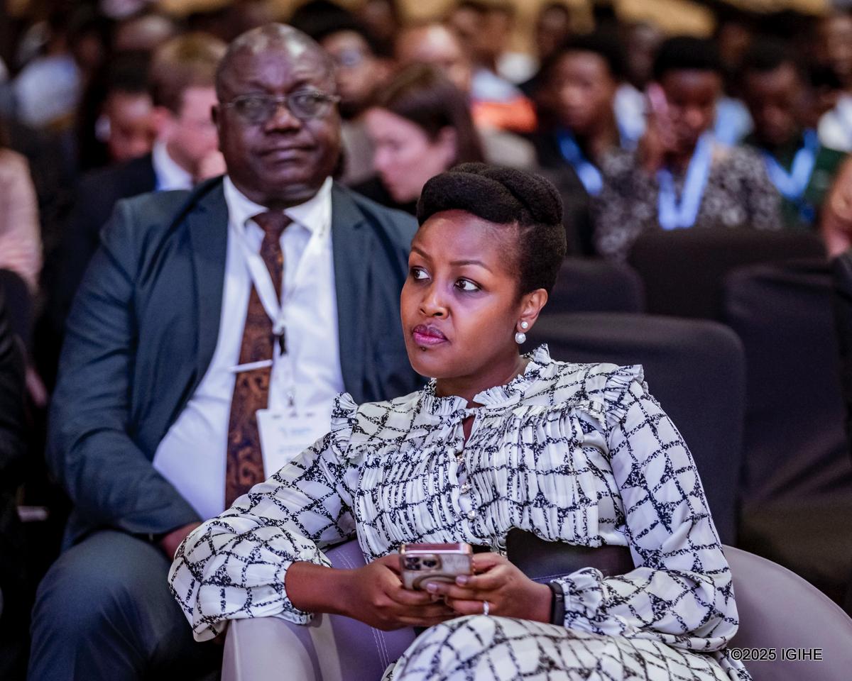 Minisitiri w'Ikoranabuhanga na Inovasiyo, Ingabire Paula na we yitabiriye inama yiga ku kubyaza umusaruro ingufu za nucléaire
