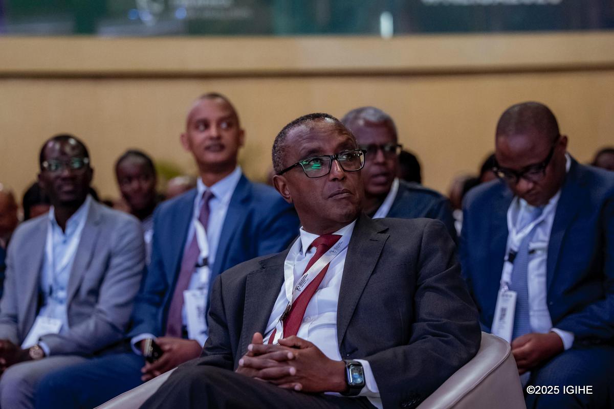 Minisitiri w'Umutekano, Dr. Vincent Biruta mu bitabiriye inama