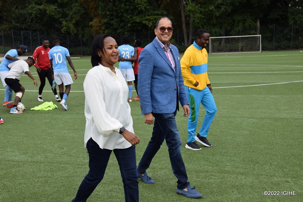 Ambasaderi Igor César ari kumwe na Minisitiri w'Urubyiruko n'Umuco, Rosemary Mbabazi