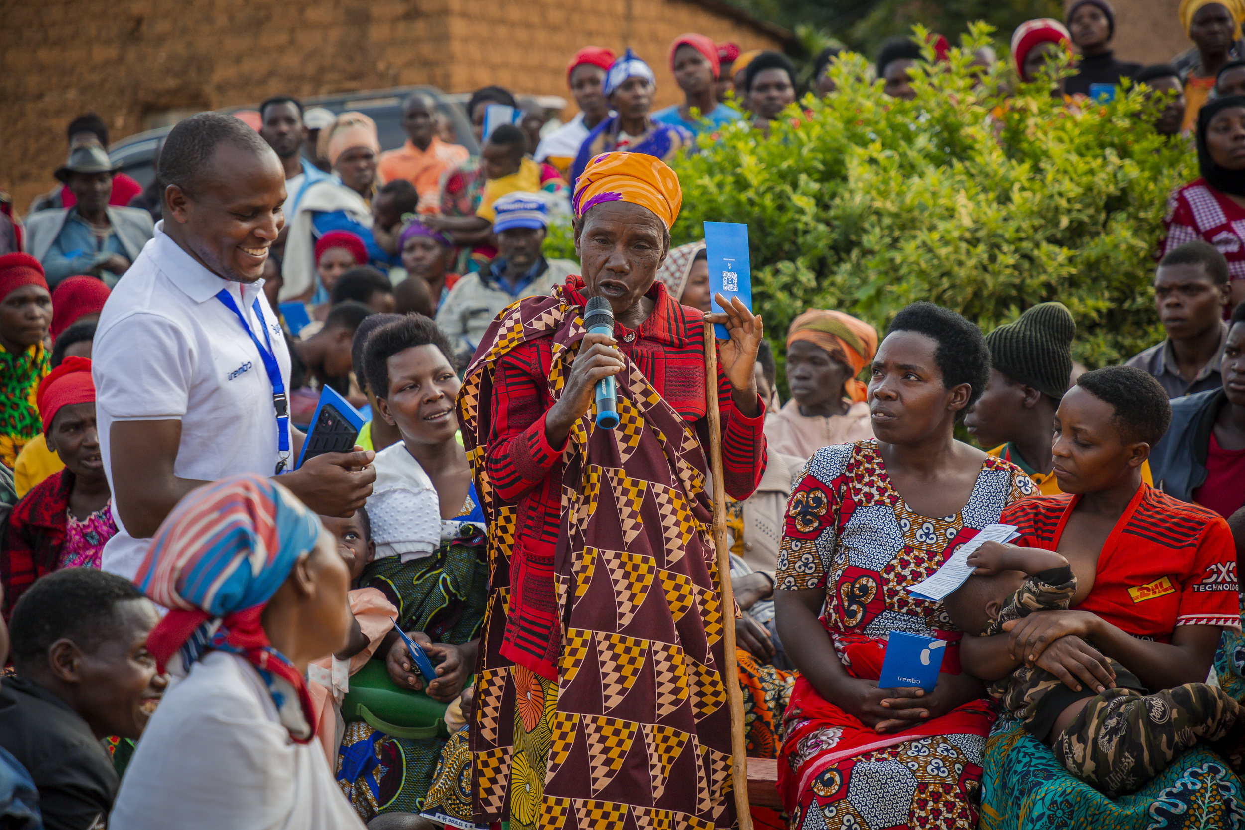 Mu mwaka umwe ushize abaturage basaga miliyoni imwe bigishijwe uburyo bashobora kubona serivisi za Leta bakoresheje ikoranabuhanga
