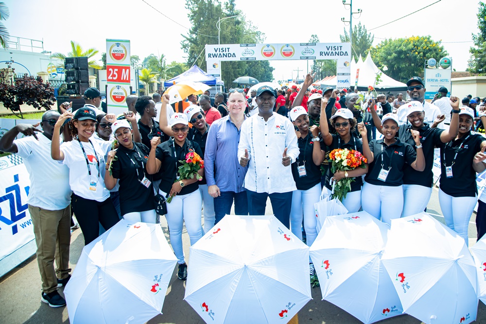 Umuyobozi wa Bella Flowers, Nyirigira Emmy, yavuze ko indabo ari impano itangwa by’umwihariko mu gihe cy’ibyishimo nk’ibya Tour du Rwanda