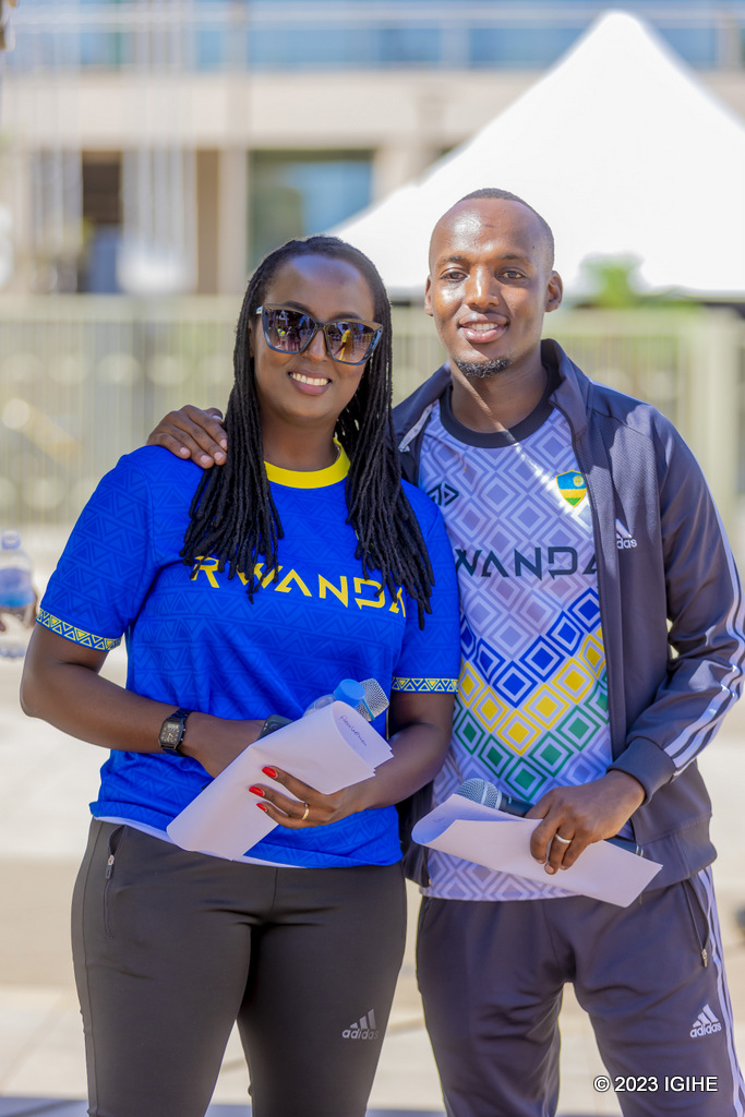 Sandrine Isheja na Natete Brian ni bo bari aba "MC" muri iri siganwa