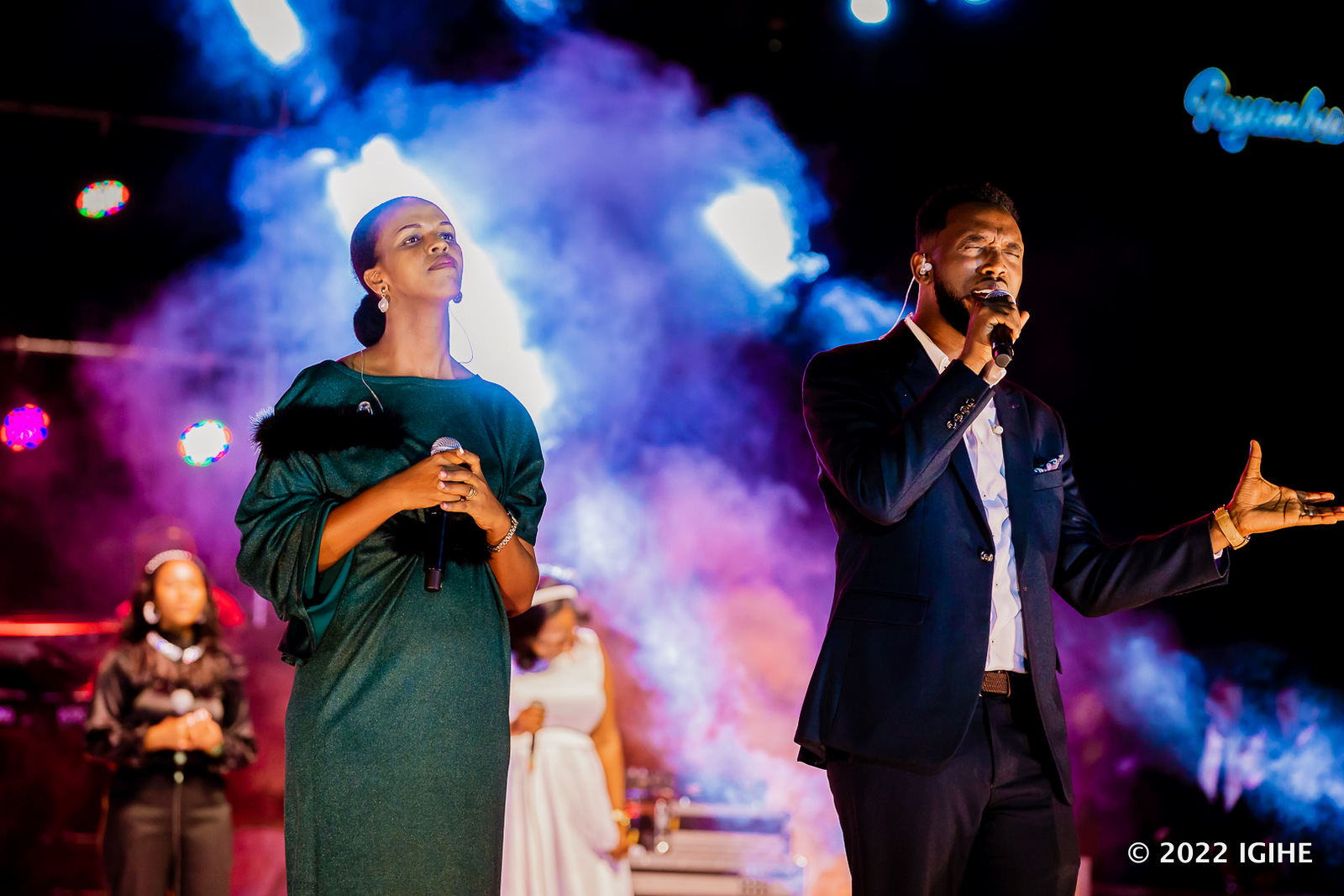 James na Daniella beretswe urukundo ruhambaye