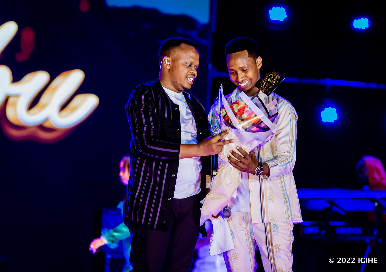 Danny Mutabazi yazaniye impano Israel Mbonyi
