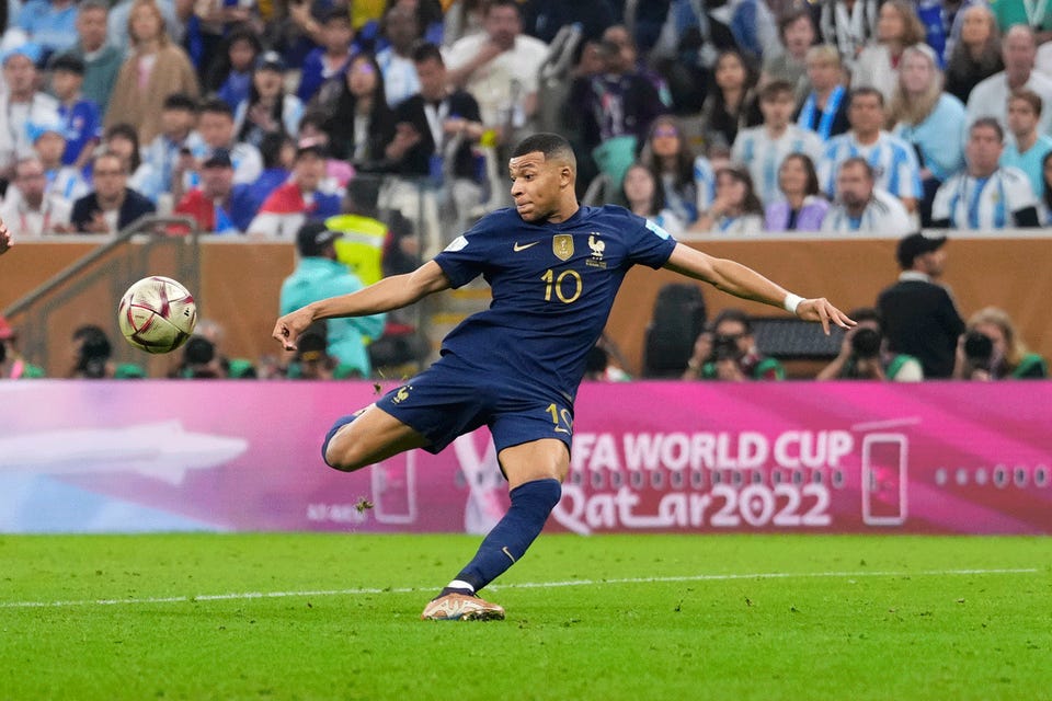Kylian Mbappé ni we mukinnyi uri munsi y'imyaka 30, uri kuri uru rutonde