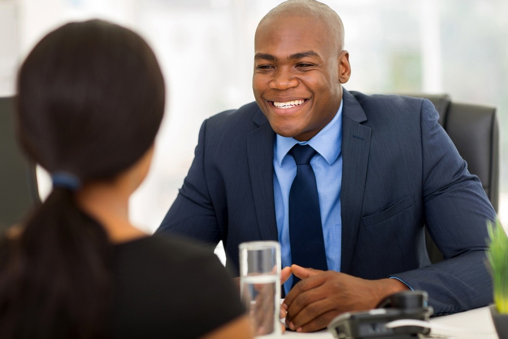 Gukora ugamije gushimwa bituma umukoresha akubona nk’umuntu udakuze cyangwa utazi icyo ashaka