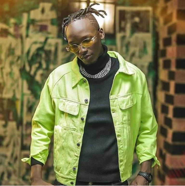 Kade asanzwe yiga umuziki mu ishuri ry'umuziki ryo ku Nyundo