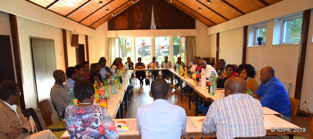 Itsinda ry'abanyarwanda bo mu Budage riteraniye i Bonn bategura Rwanda Day