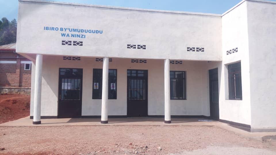 Abaturage bo mu Mudugudu wa Ninzi biyubakiye ibiro by'Umudugudu bifite agaciro ka miliyoni 12 Frw