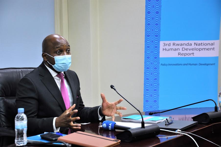Umuyobozi wa UNDP, Maxwell Gomera, yavuze ko u Rwanda rwageze ku iterambere rikomeye rubikesha kwishakamo ibisubizo, aho rwifashishije gahunda nka Girinka, Mituweli n'ibindi