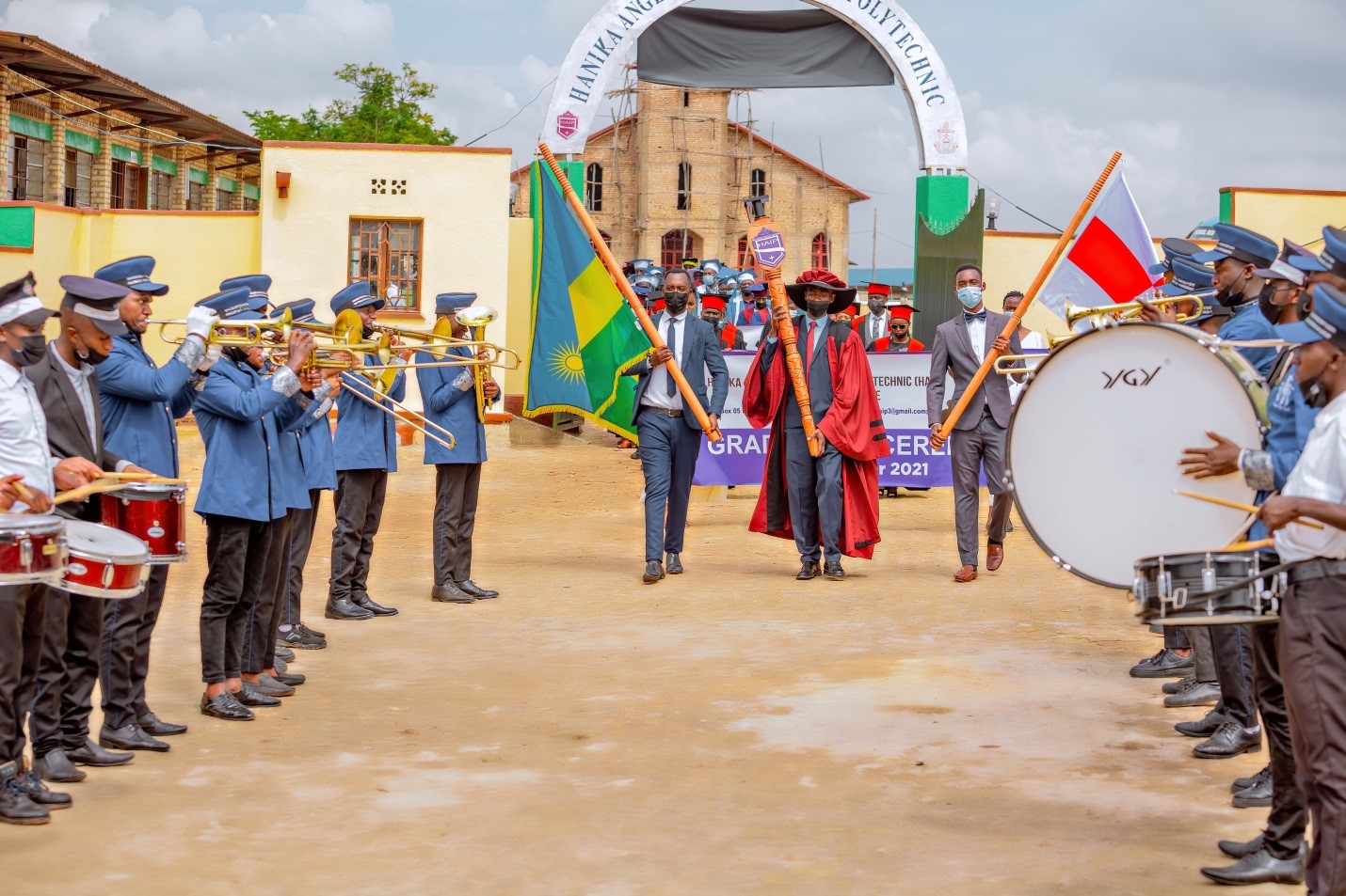 Byari ibirori mu muhango wo gushyikiriza abanyeshuri impamyabumenyi mu myaka ishize
