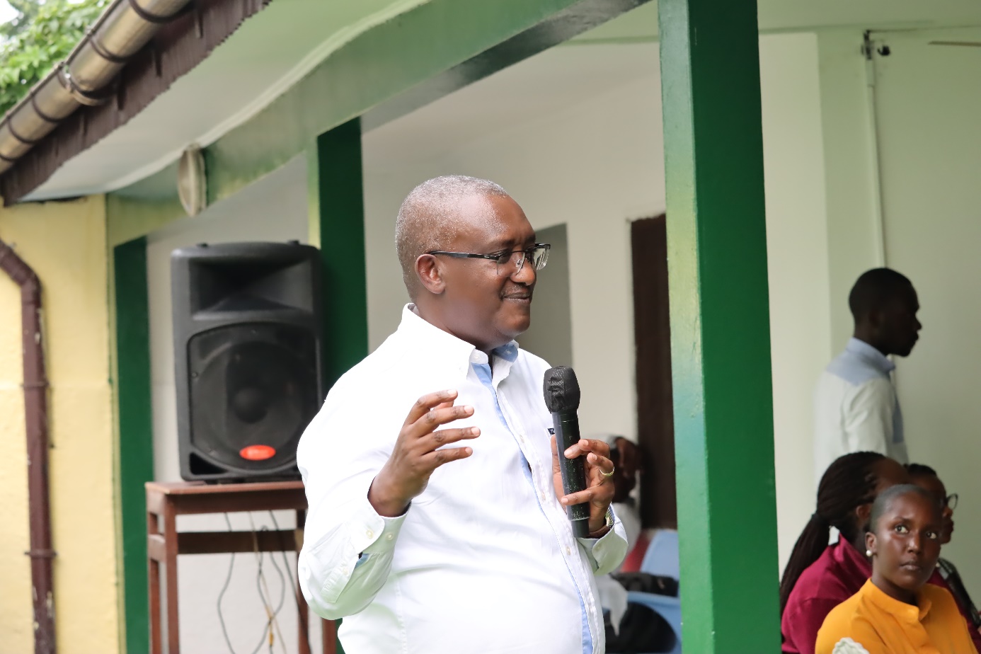 Amb Mutsindashyaka ageza ijambo ku bitabiriye iri huriro