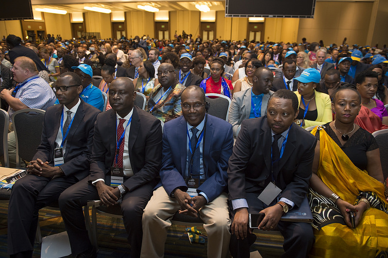 Minisitiri w'Uburezi, Dr Papias Musafiri Malimba(wa mbere ibumoso), Benjamin Gasamagera, Umuyobozi w'Urugaga rw'Abikorera mu Rwanda na Prof. Shyaka Anastase, Umuyobozi w'Ikigo gishinzwe Imiyoborere(wa kabiri uhereye iburyo)