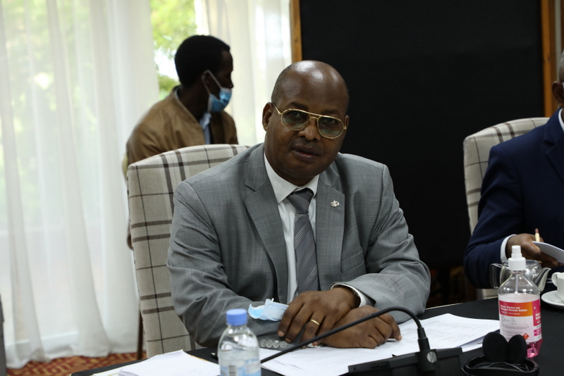 Umuyobozi Mukuru wa Gasutamo n’Imisoro muri RDC, Désiré-Benoit Nianda Malanda, yavuze ko igihugu cye n’u Rwanda bimaze igihe biganira ku kuzamura ubucuruzi