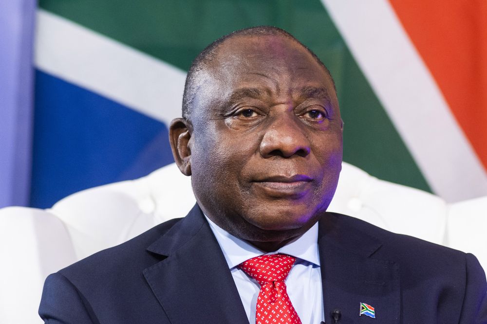 Perezida Cyril Ramaphosa yasabye abijujitira ifungwa rya Zuma gutuza