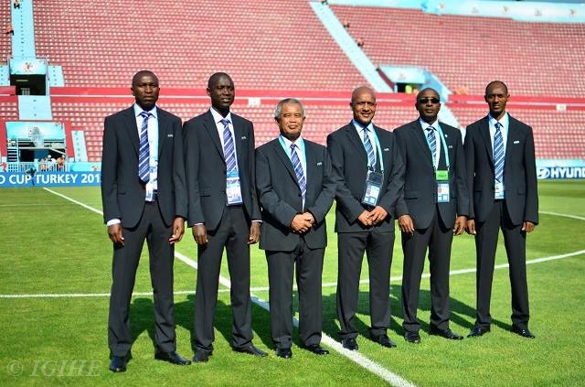 Kabanda n'abasifuzi bazafatanya, ni Umunyarwanda wa kabiri usifuye igikombe cy'Isi nyuma ya Ntagungira Celestin "Abega"