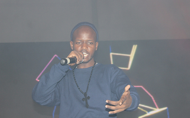 Umuraperi Bright M. waririmbye indirimbo "Umucunguzi" umwe mu bahabwaga amahirwe menshi yo kuba yakwegukana igihembo cya Hip-Hop Song of the Year muri Groove