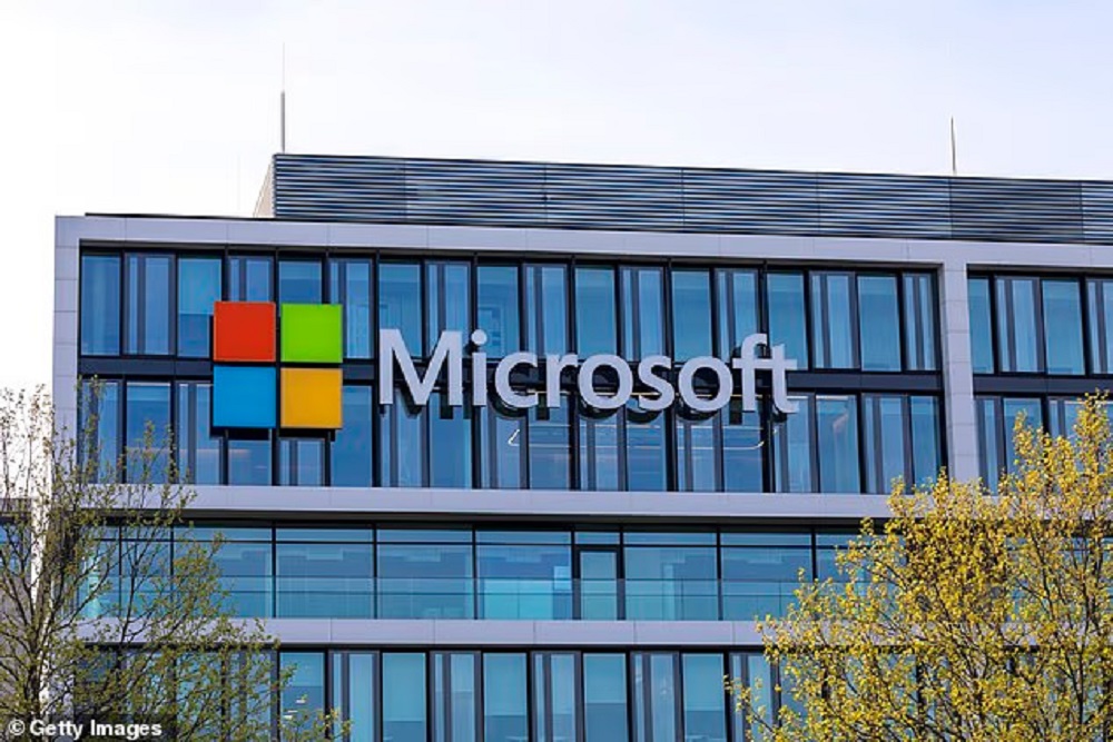 Iran yashatse kurasa kuri Google na Microsoft muri Qatar
