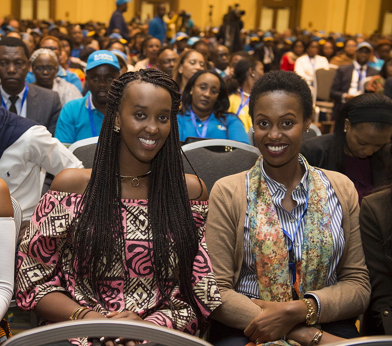 Ange Kagame n'inshuti ye bakurikiye ibiganiro