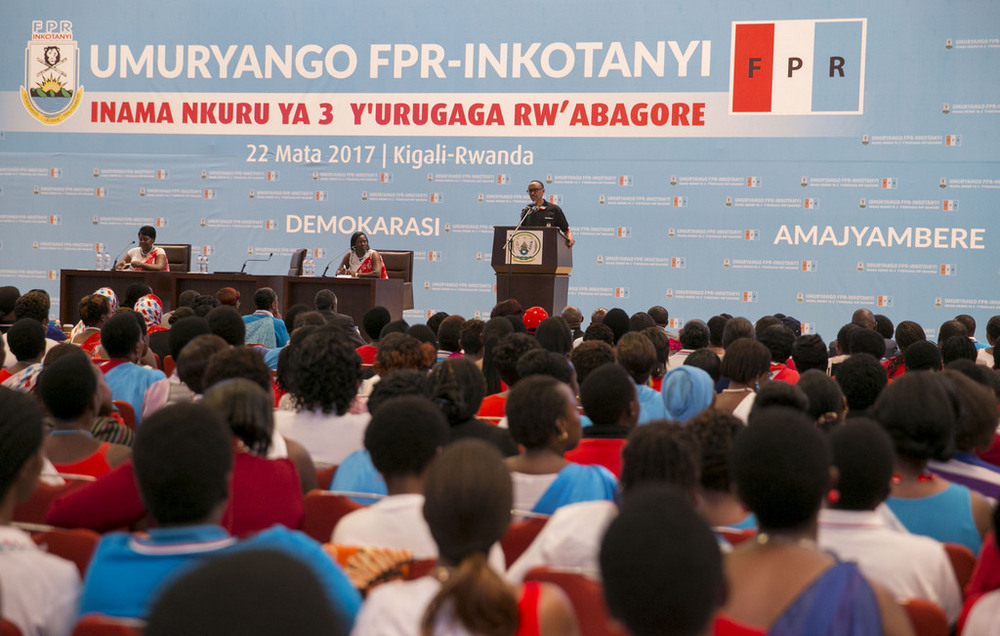 Perezida Kagame yasabye abitabiriye iyi nama guhindura imitekerereze, bakareka kwihanganira akarengane