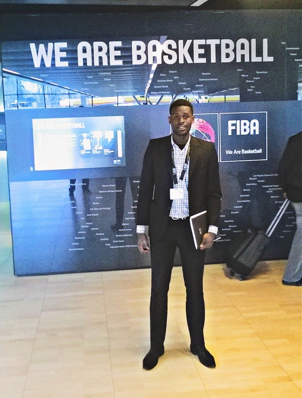 Kizito afite ibyangombwa bya FIBA bimwemerera gushakira abakinnyi amakipe