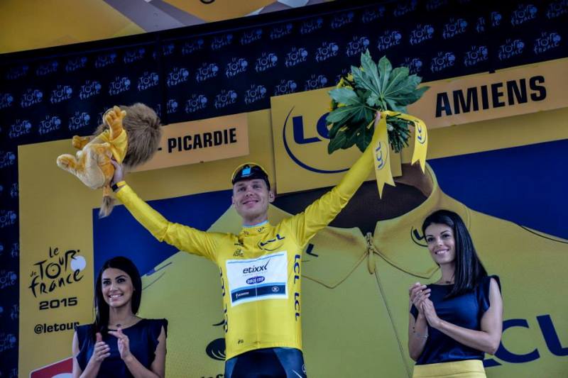 Tony Martin yambaye umwenda w'umuhondo ku munsi wa kabiri n'ikinyuranyo cy'amasegonda 12 kuri Chris Froome