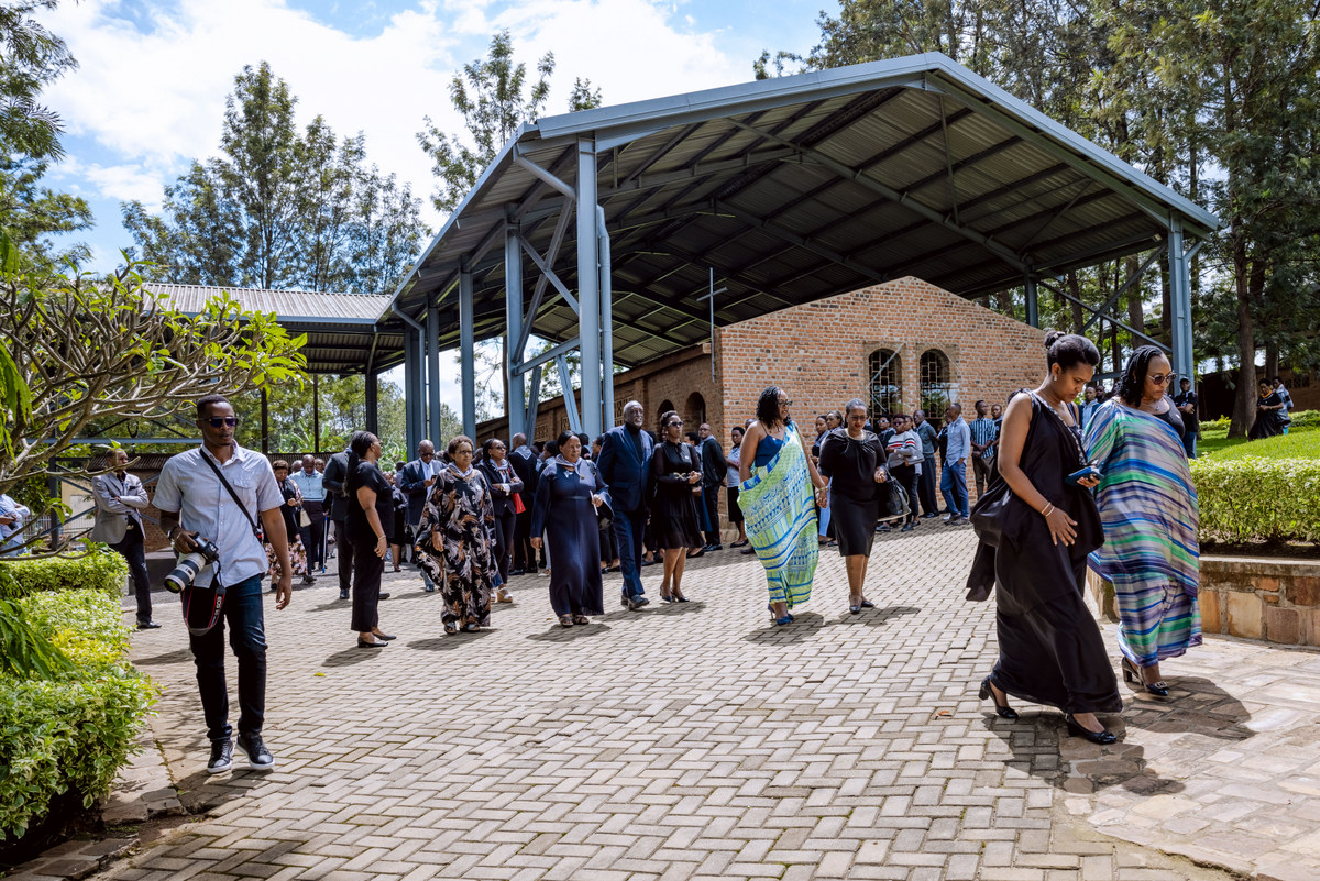 Iyi kiliziya ya Ntarama yiciwemo Abatutsi benshi bari bayihungiyemo