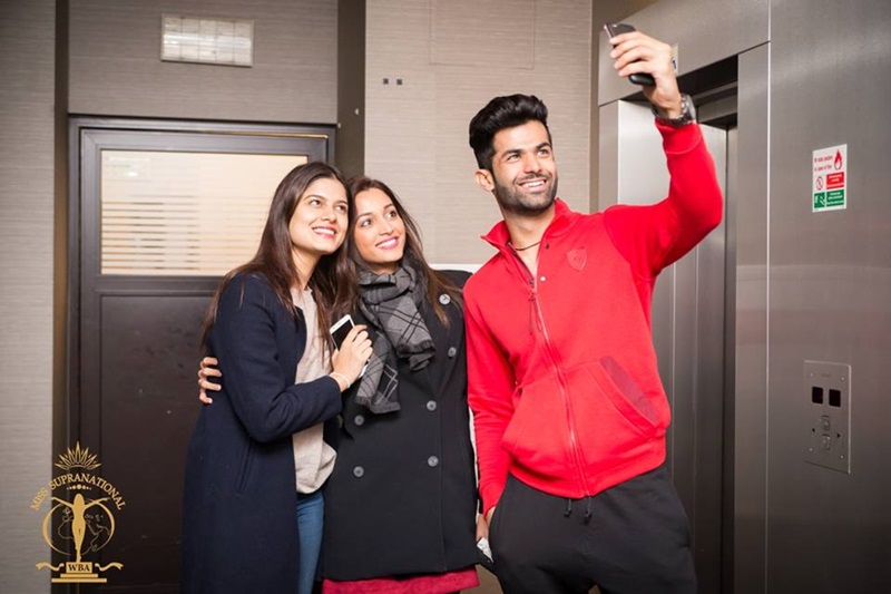 Miss Supranational 2015, Asha Bhat hamwe na Miss na Mister India