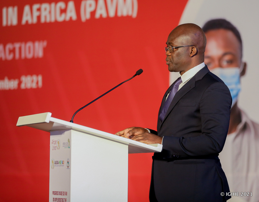 Minisitiri w'Ubucuruzi muri Repubulika Iharanira Demokarasi ya Congo, Jean Lucien Bussa Tongba