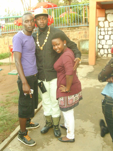 Urban Boyz bagiye kwerekeza muri Nigeria bamaze gusabana n'abafana babo.
