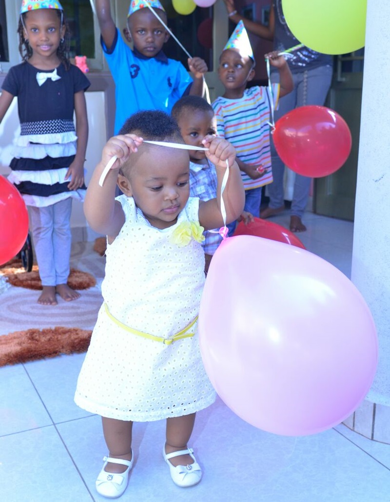 Ella aherutse kwizihiza umwaka umwe w'amavuko