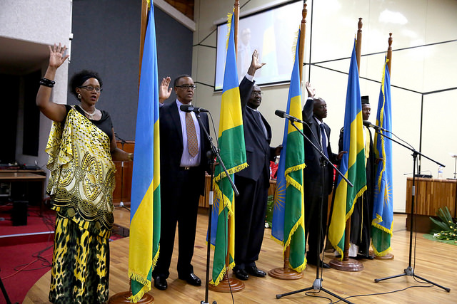 Guverinoma nshya irahira